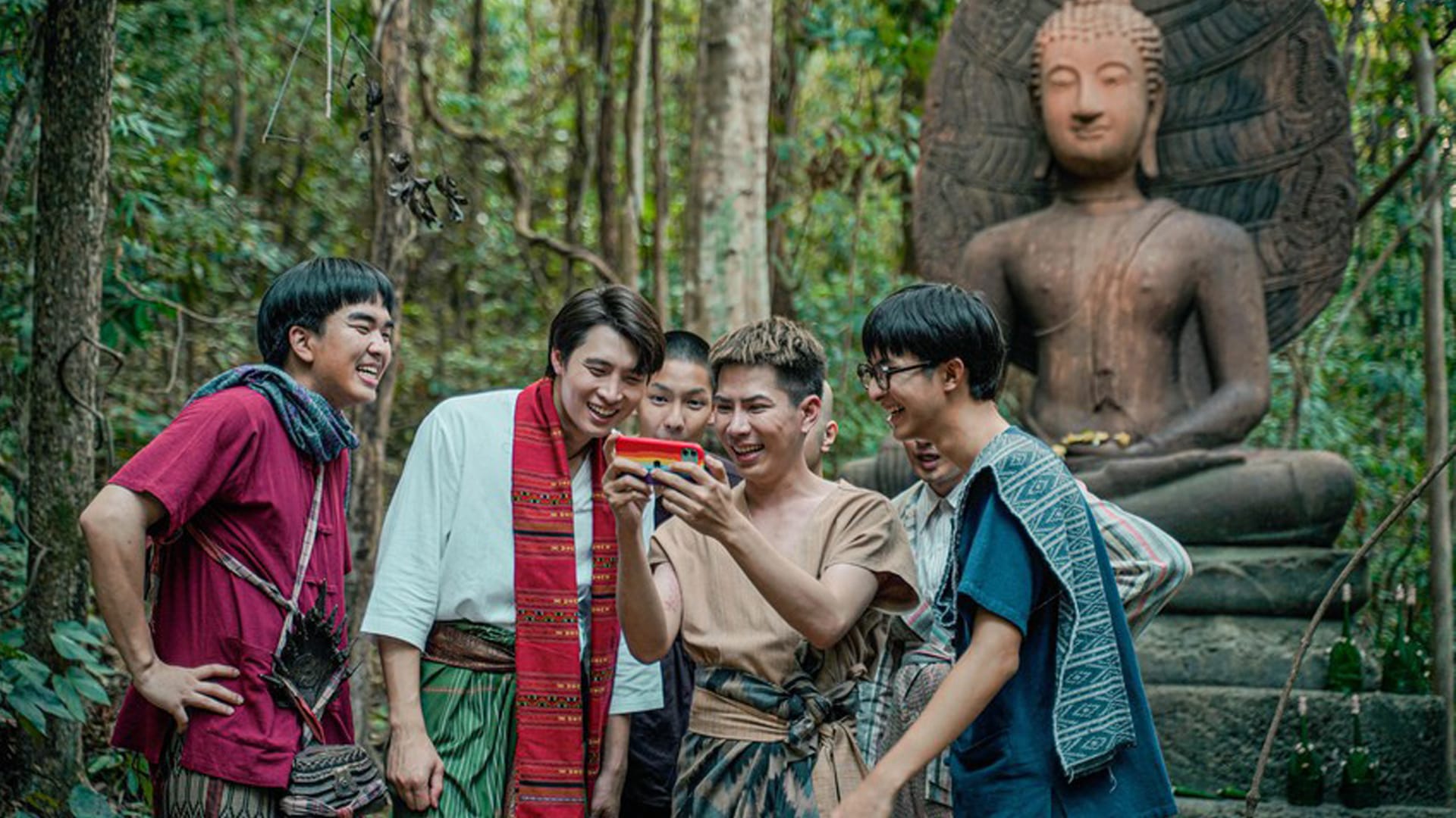 ngoi-den-ky-quai-phan-3-noi-bat-giua-rung-phim-ra-rap